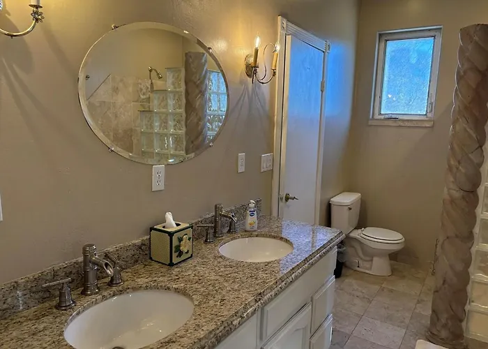 Emerald Loft Swimming Pool Kitchen Dwntwn Phoenix