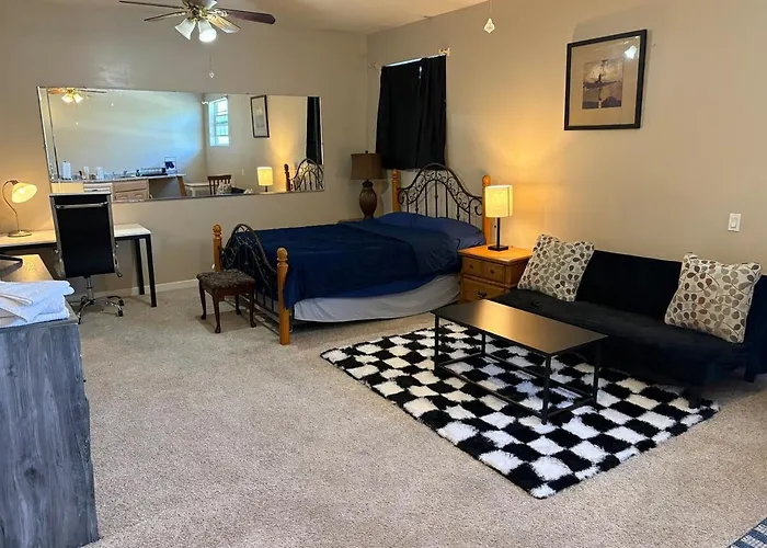 Apartment Emerald Loft Swimming Pool Kitchen Dwntwn *